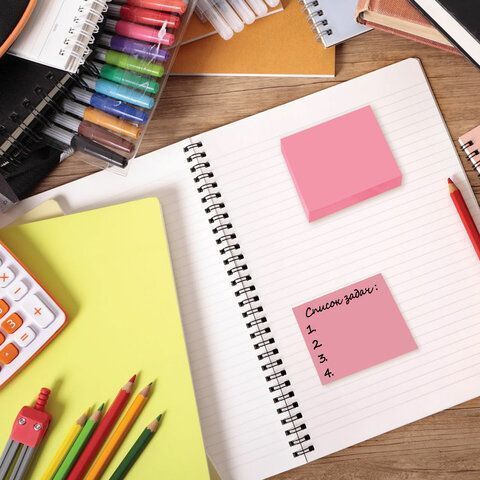 Блок самоклеящийся 50х50мм 100л розовый пастель STAFF 1/12/384