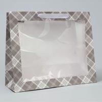 Пакет подарочный бумажный с окном (31х10х26) Мужской 1/250 Пакет подарочный бумажный с окном (31х10х26) Мужской 1/250