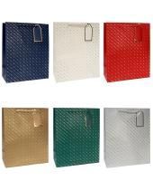 Пакет подарочный бумажный (26х32х12) с тиснением Тонкая диагональ 1/12