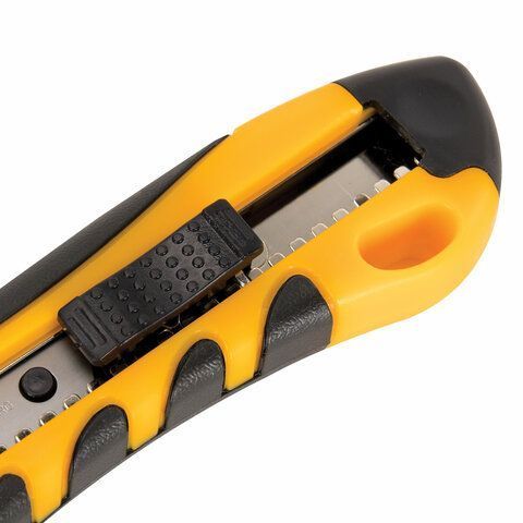 Нож канцелярский 18мм 3 лезвия автофиксатор с резинов вставками Univers Brauberg 1/12/144