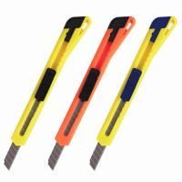 Нож канцелярский 9мм европодвес фиксатор ассорти Classic Brauberg 1/60